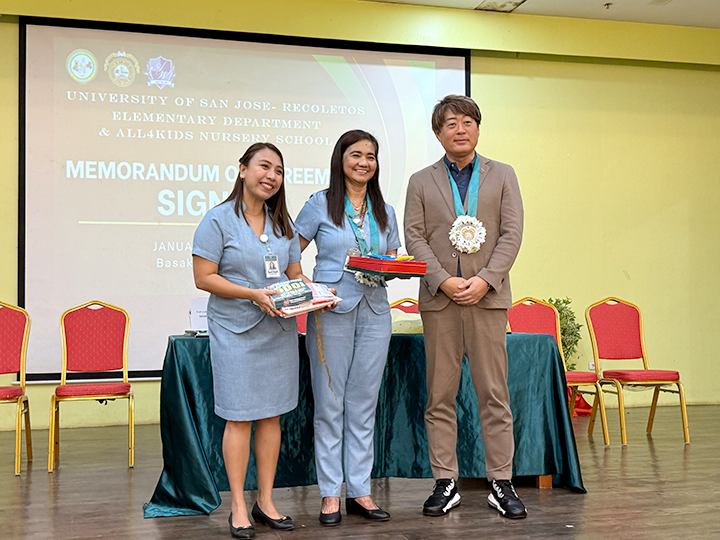 社会福祉法人ウィズは、フィリピン・セブ島にあるサンホセ・レコレトス大学と姉妹校提携を結ぶことに合意しました。